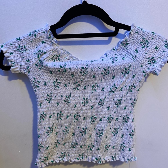 floral off the shoulder top! - Picture 2 of 2